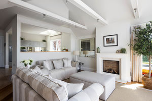 Living area - 2- click for photo gallery